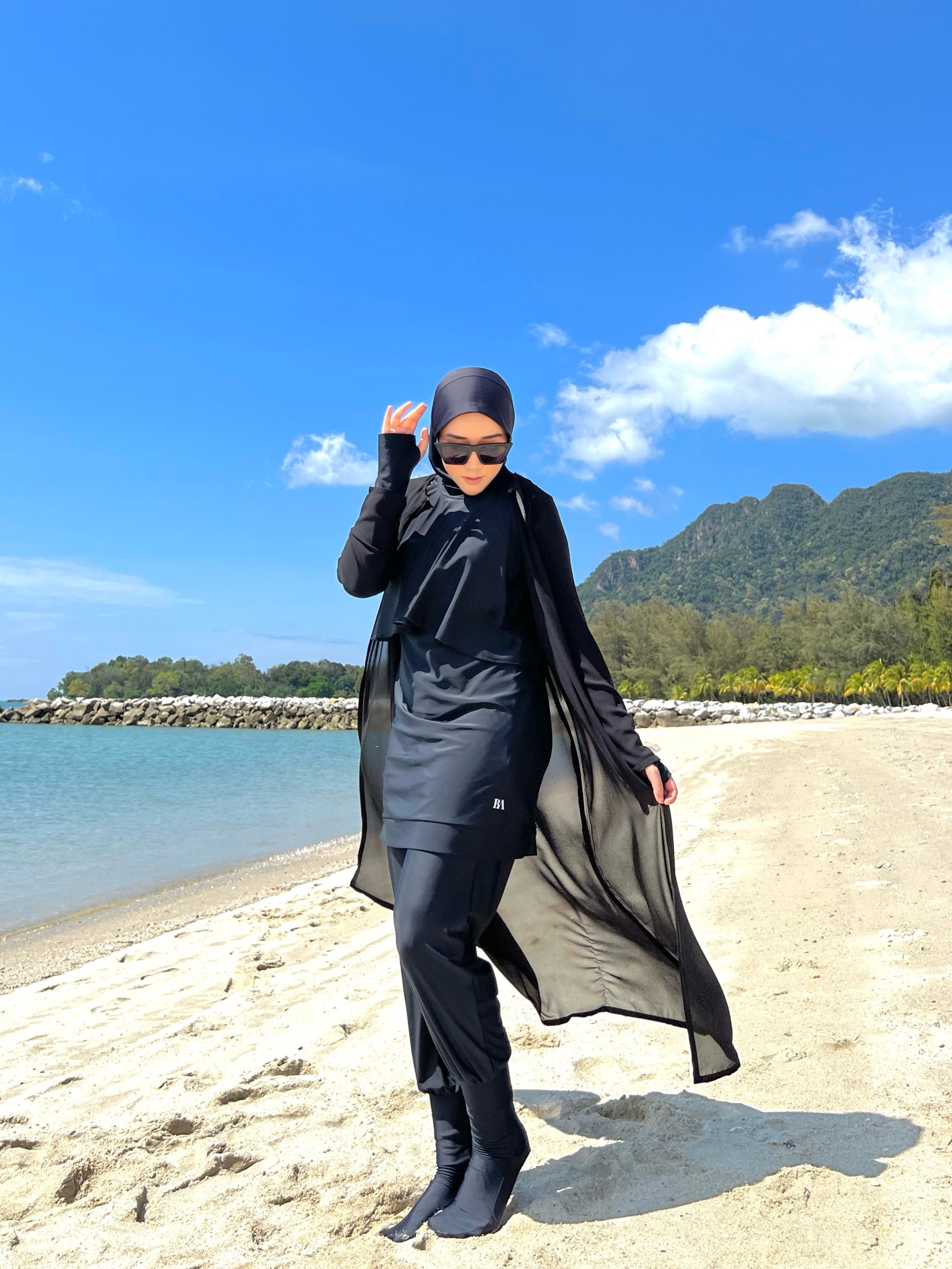 Bakini Midnight Black